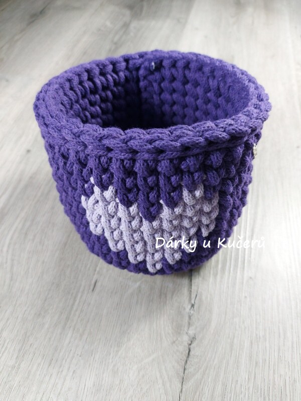Háčkovaný košík