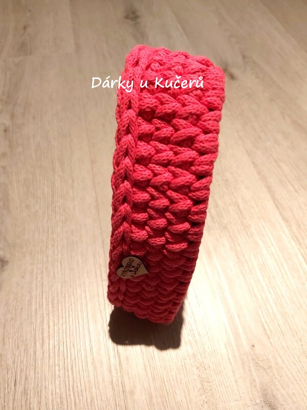 Háčkovaný košík srdce