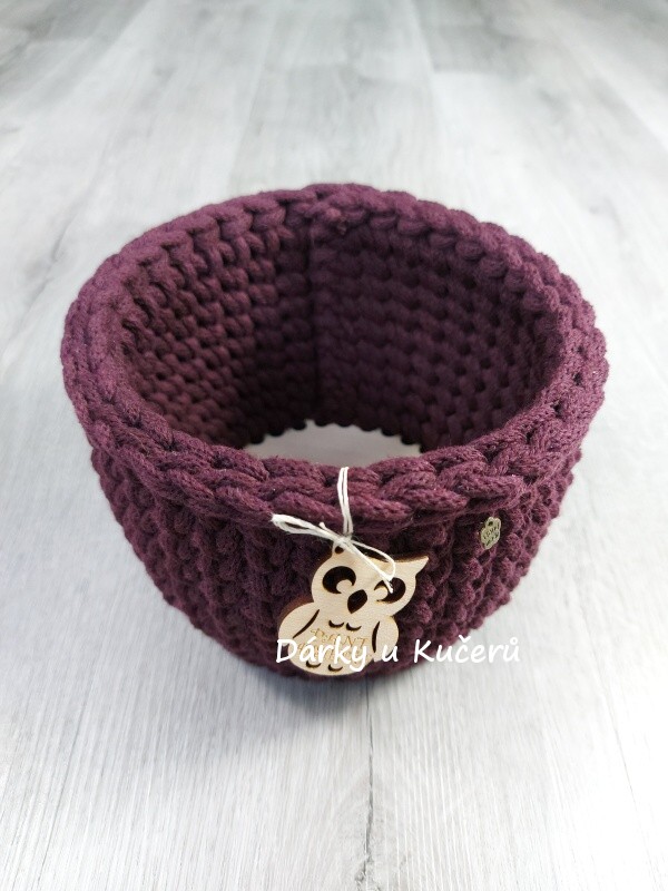 Háčkovaný košík PANÍ ASISTENTCE