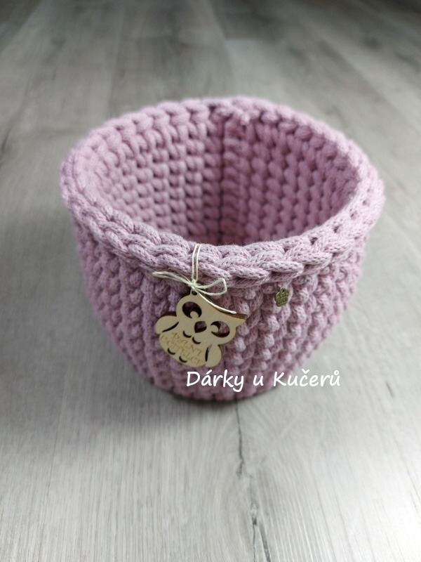 Háčkovaný košík PANÍ UČITELCE