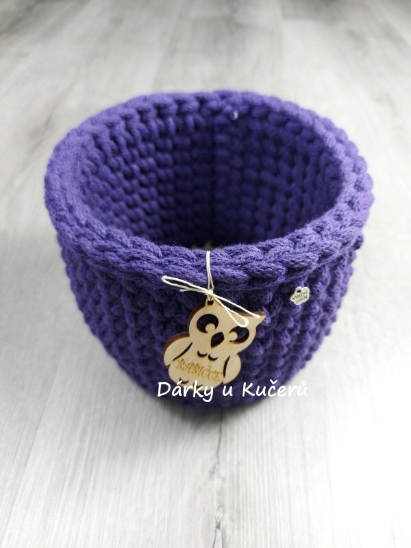 Háčkovaný košík BABIČCE