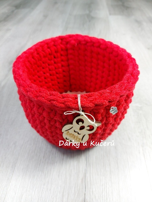 Háčkovaný košík BABIČCE