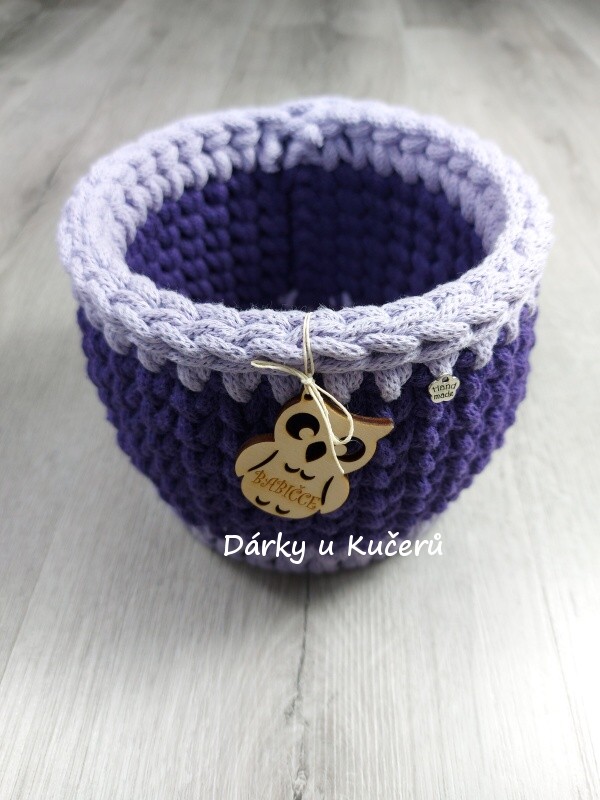 Háčkovaný košík BABIČCE