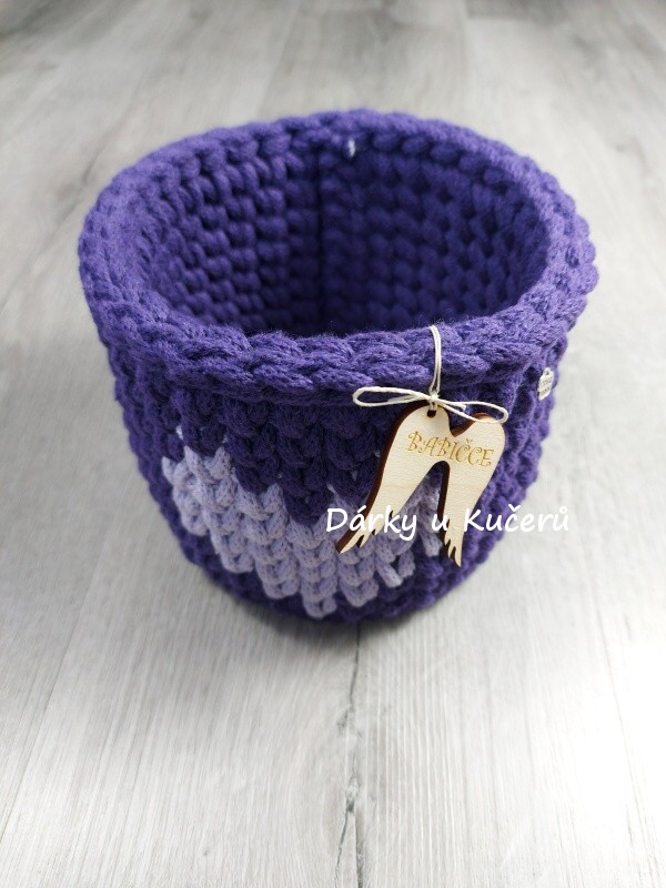 Háčkovaný košík BABIČCE