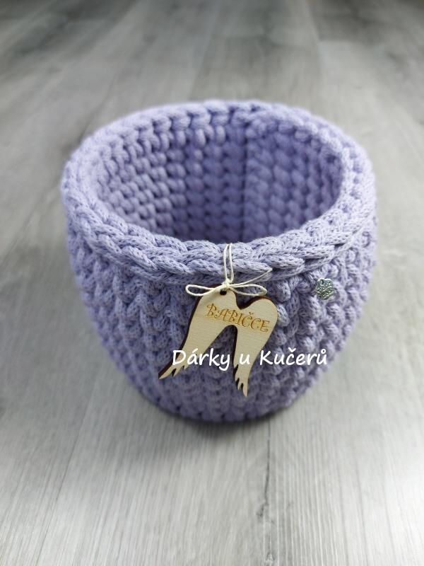 Háčkovaný košík BABIČCE