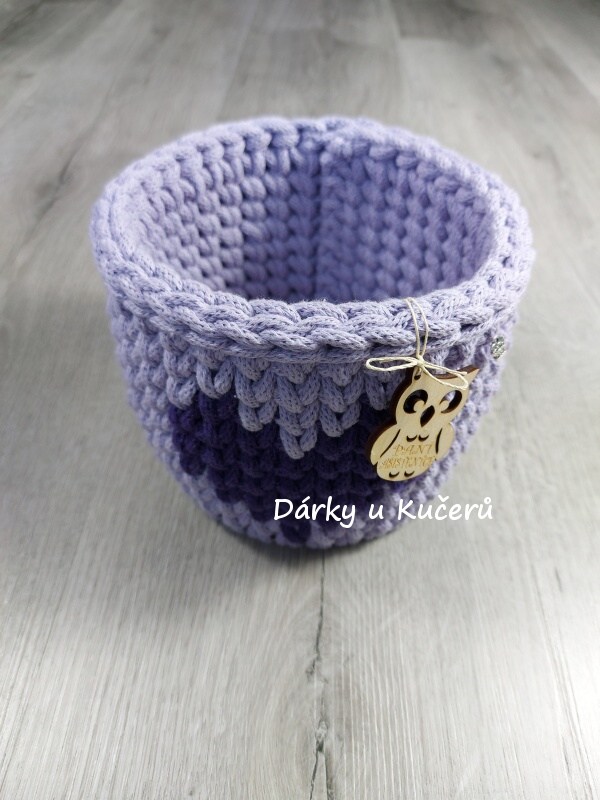 Háčkovaný košík PANÍ ASISTENTCE