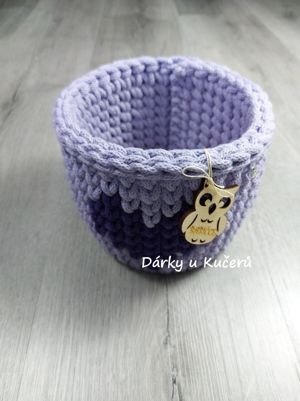 Háčkovaný košík BABIČCE