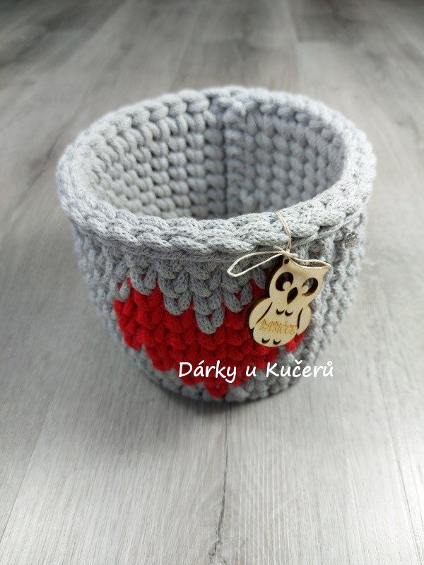 Háčkovaný košík BABIČCE