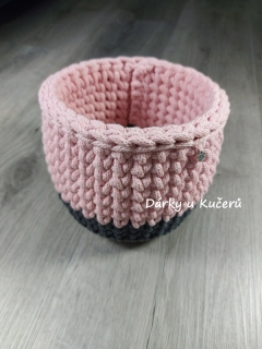 Háčkovaný košík
